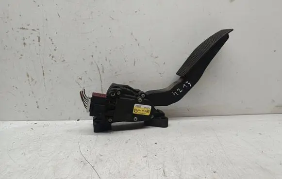 Opel Vectra C Accelerator throttle pedal 9186725 6PV00832201