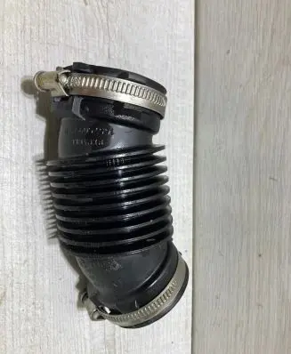 Dacia Sandero III Air intake hose/pipe 165750995R