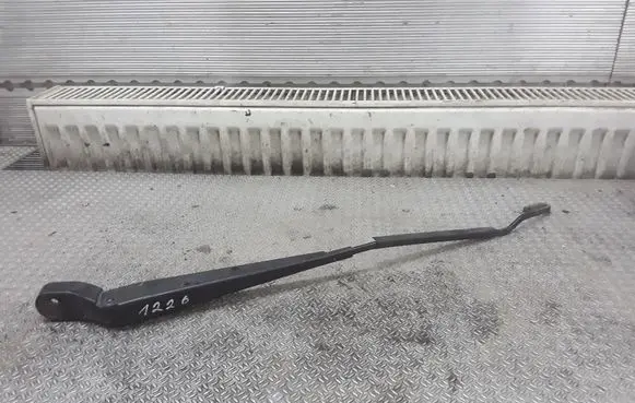 Mercedes-Benz Vito Viano W639 Windshield/front glass wiper blade A6398200144