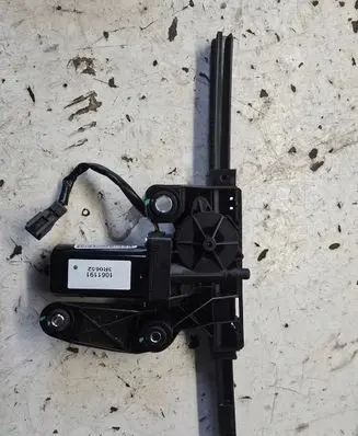 Opel Cascada Seat belt adjustment motor 13371580