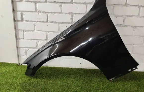 Mercedes-Benz C W205 Fender 