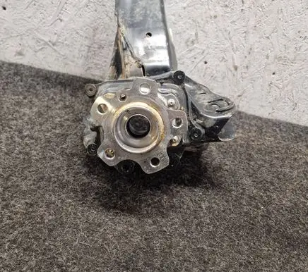 BMW X1 U11 Rear wheel hub 6894210
