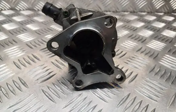 Renault Laguna I Vacuum pump 72117222C