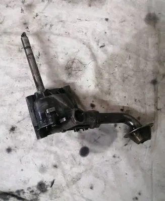 Volkswagen Golf IV Oil pump 026115153A