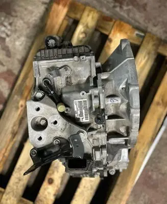 Chrysler Pacifica Automatic gearbox P68166504AD 68166504AD P68249614AA