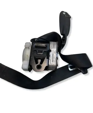 Mercedes-Benz C W203 Front seatbelt 909090