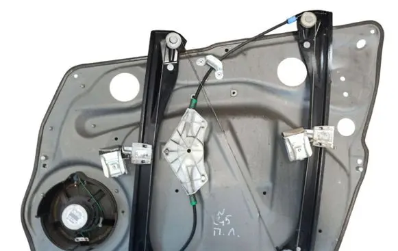 Mercedes-Benz B W245 Front door window regulator with motor A1697202779
