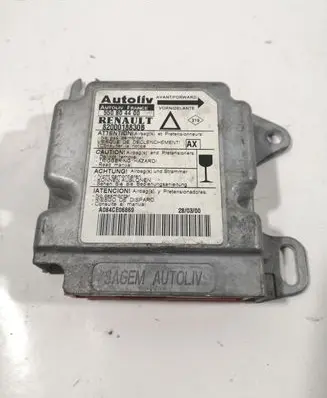 Renault Laguna I Airbag control unit/module 8200018830B 550804400