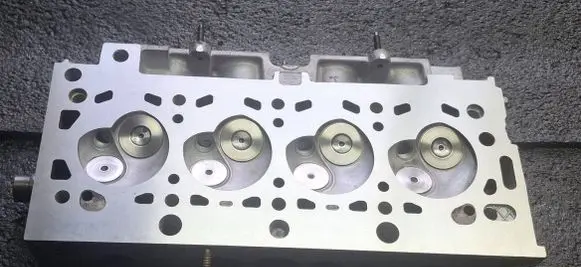 Citroen Berlingo Engine head 9634005110