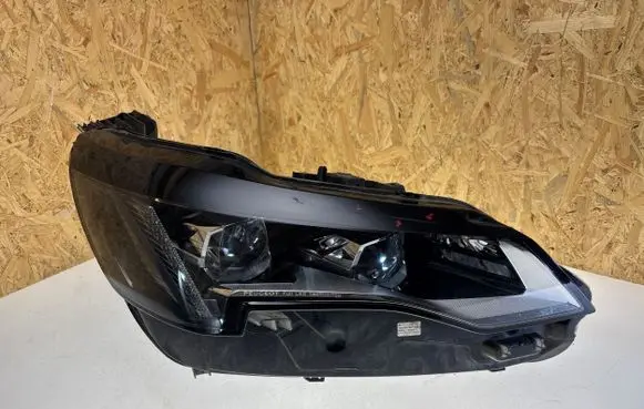 Peugeot 3008 II Headlight/headlamp 9836230580 30003747