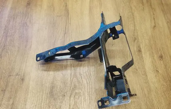 BMW X3 G01 Headlight/headlamp mounting bracket 7400114