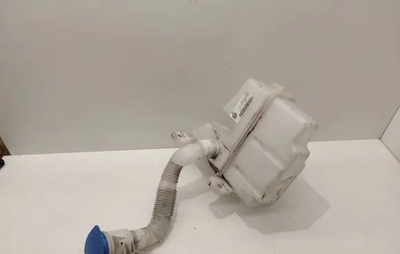 Volkswagen PASSAT B8 Windshield washer fluid reservoir/tank 3Q0955448B