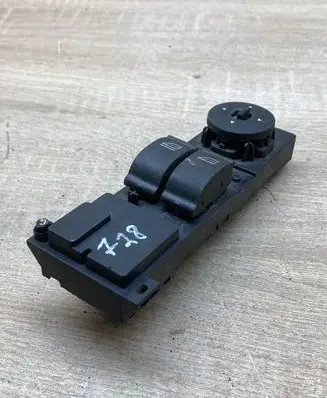 Ford Focus Electric window control switch 3M5T14529CF 03168004