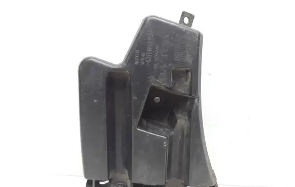 Volvo V60 Front bumper mounting bracket 30796626