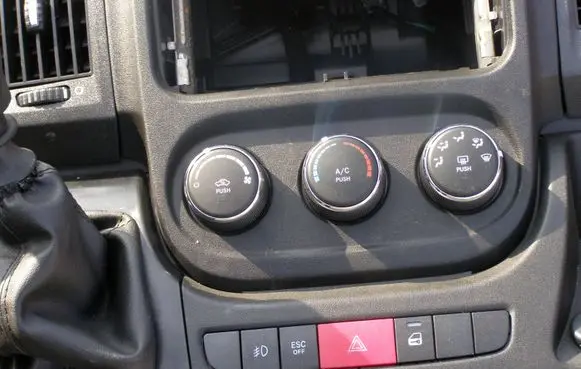 Dodge RAM Central console control unit 7DM48JXWAA