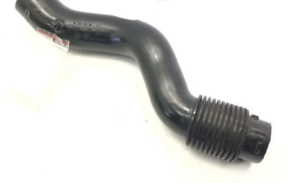 Air intake hose/pipe