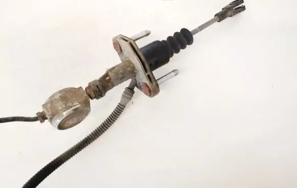 Opel Astra G Clutch master cylinder 90523769