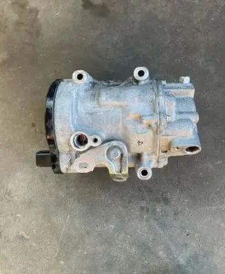 Toyota C-HR I Air conditioning (A/C) compressor (pump) 042400-0371