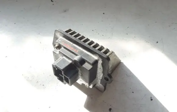 Mazda 626 Heater blower fan relay 