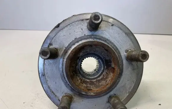 Chrysler 300 - 300C Rear wheel bearing hub 