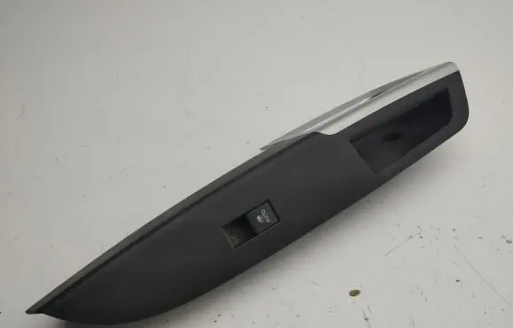 Opel Antara Rear door handle trim 201005550