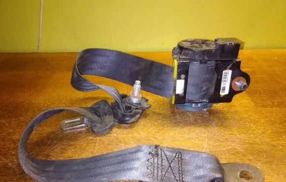 KIA Rio Front seatbelt 898201W100HCS