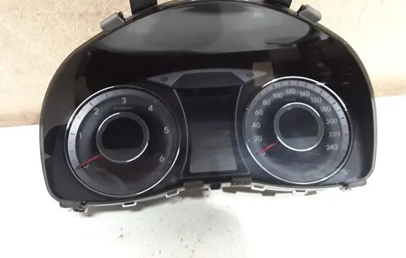 Hyundai i40 Speedometer (instrument cluster) 940113Z050