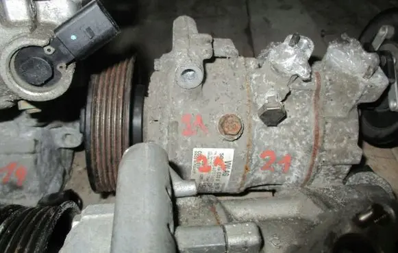 Seat Ibiza IV (6J,6P) Air conditioning (A/C) compressor (pump) 5Q0816803E