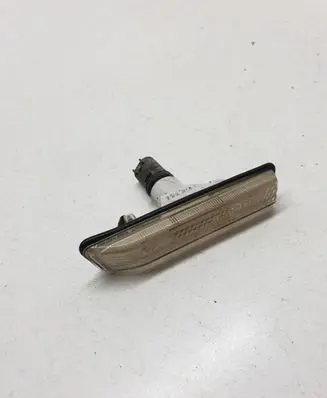 BMW X5 E53 Front fender indicator light 8382104