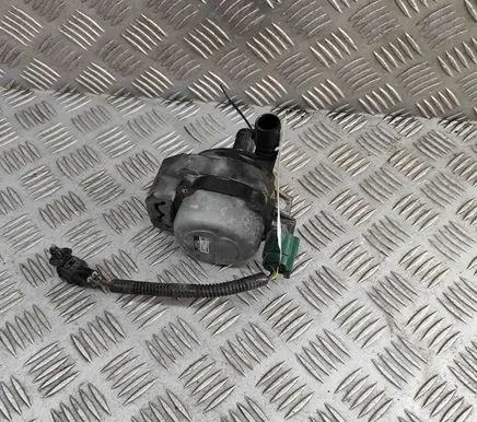 Nissan Leaf II (ZE1) Electric auxiliary coolant/water pump 215815SA0A
