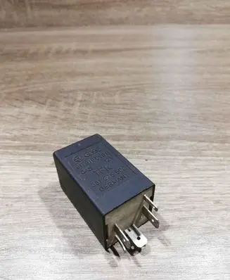 Audi 80 90 B3 Other relay 811919096G 381275500