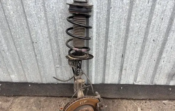 Nissan Qashqai Front wheel hub spindle knuckle