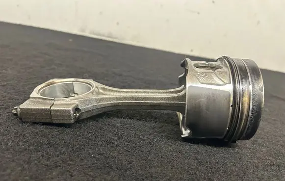 Mini Clubman F54 Piston with connecting rod B47C20A