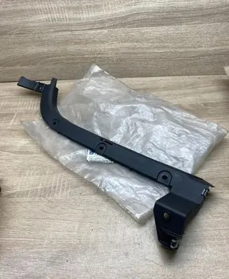 Opel Omega B1 Rear bumper mounting bracket 90458932