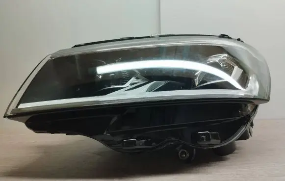 Volkswagen Transporter - Caravelle T6 Headlight/headlamp 7L1941035A 90199400