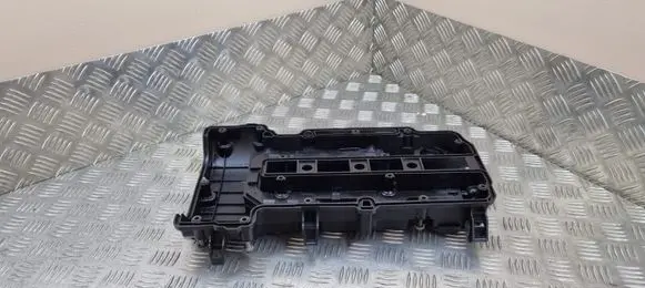Opel Astra J Rocker cam cover 55573746 55561426