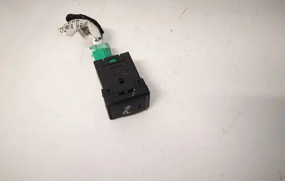 Nissan X-Trail T32 Parking (PDC) sensor switch 89CLA 083491A