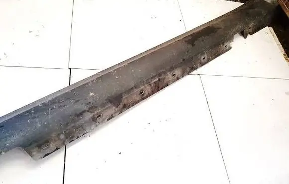 BMW X1 E84 Sill 