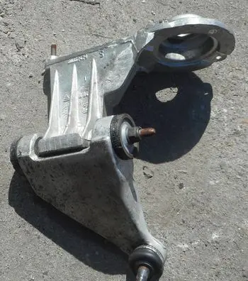 Alfa Romeo 166 Engine mounting bracket 60662429