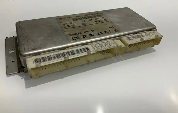 Mercedes-Benz E W211 ESP (stability system) control unit 0325456632 DKE825021896 0265109512