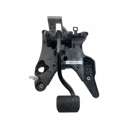 Volkswagen Touareg I Brake pedal 7P0723031AD