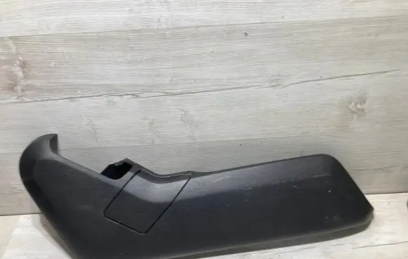 Mercedes-Benz CLS C218 X218 Front door seat control surround trim a2129180200