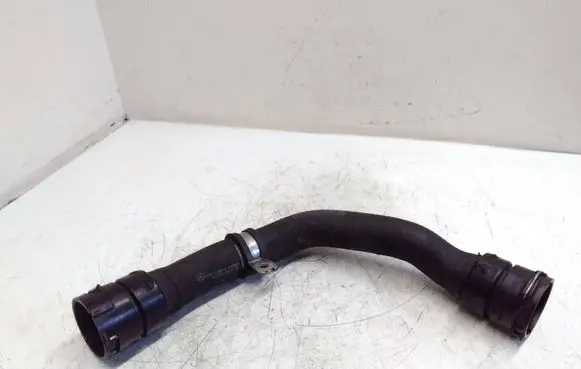 Mercedes-Benz GLA W156 Engine coolant pipe/hose A6512000182