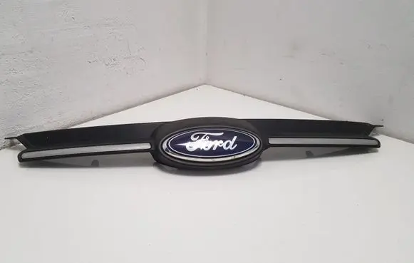 Ford Focus Front bumper upper radiator grill BM51BA133B BM51200B