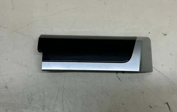 Porsche Cayenne (92A) Dashboard glove box trim 7P5857226P