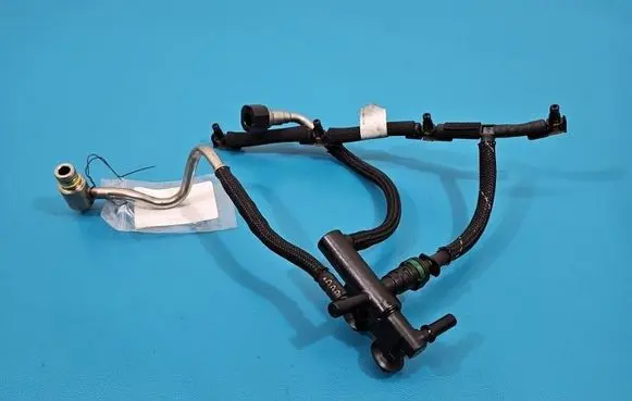 Ford Focus Fuel line pipe 1M622050 IMPRK1538424