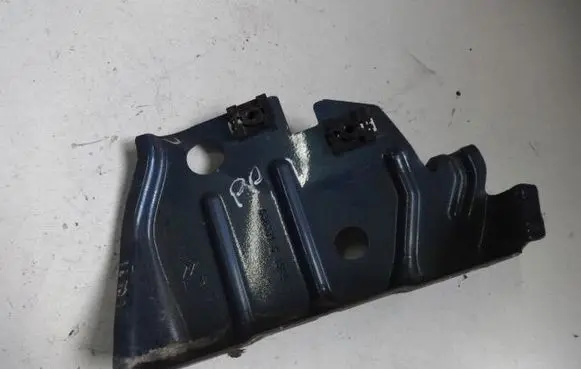 Citroen C4 Grand Picasso Fender mounting bracket