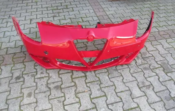 Alfa Romeo Giulietta Front bumper 156085887 1D20