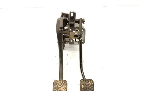 BMW 3 E46 Pedal assembly 2229128 311163870 35311163870