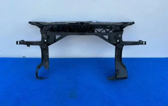 Seat Leon (1P) Engine bonnet/hood lock trim molding 5P0805588B